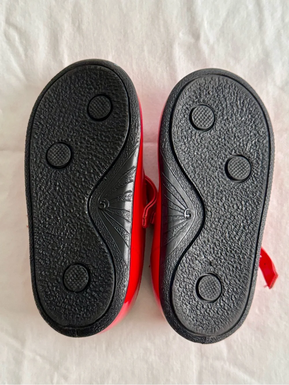Old Navy Shiny Red Mary Jane Dress Shoes for Kids